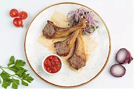 Шашлык из каре ягнёнка — 3 штуки..
